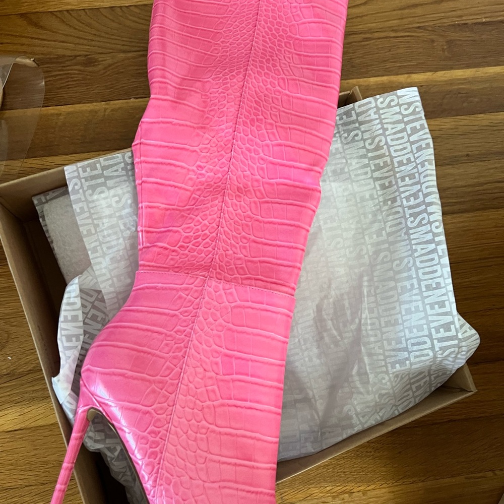 Women’s Knee Boots